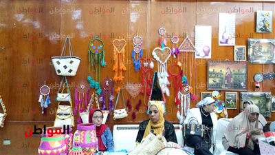 صور.. انطلاق معرض الحرف اليدوية بالقرية الفرعونية احتفالا باليوم  الخيري العالمي