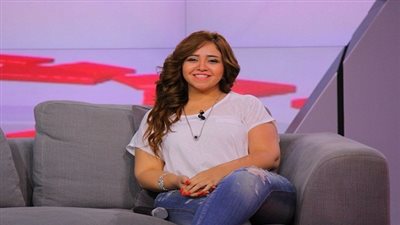 ميرفت وجدي تنتهي من تسجيل أغنيتها الجديدة 