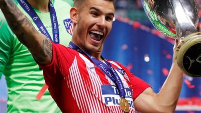 مانشستر يونايتد يضع أعيانه على لوكاس 