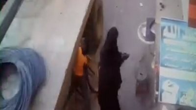 فيديو.. شاب يلقى مصرعه أسفل عجلات جرار بـ مدينة دكرنس بـ الدقهلية