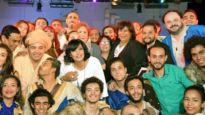 صور.. وزيرة الثقافة تشهد عرض 