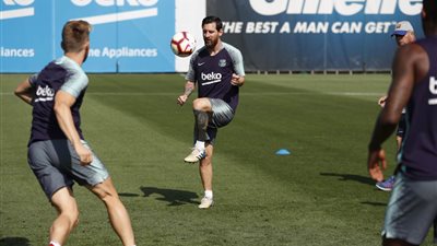 فيديو.. برشلونة يستأنف تدريباته للقاء ريال سوسيسيداد