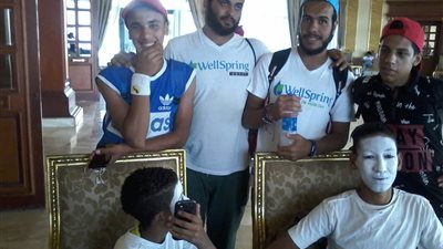 صور| طلاب حي الاسمرات يستعدون لحفل ختام معسكر 