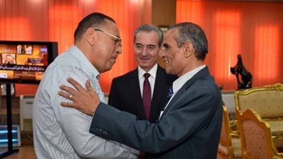 وفد من التأمين الصحي يهنئئ محافظ الشرقية ويناقش عددا من الملفات الهامة