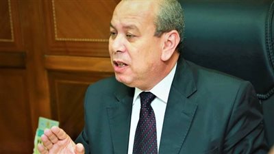 محافظ كفرالشيخ: غياب طبيب عن العمل قد يتسبب فى وفاة مريض 