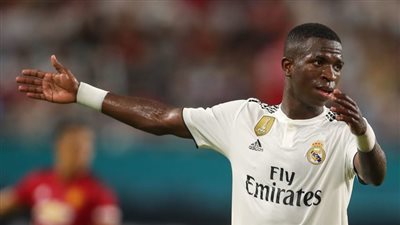 وكيل جوهرة ريال مدريد يعلق على عودته إلي البرازيل