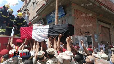 فيديو.. تشييع جثمان الشهيد أحمد الجعفري يتحول إلى مظاهرات مناهضة للإرهاب
