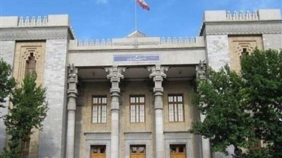 عاجل.. متظاهرين يقتحمون القنصلية الإيرانية في محافظة البصرة العراقية