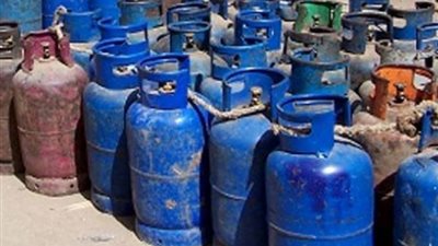 ضبط 3 أشخاص بتهمة حيازة أسطوانات غاز بقصد بيعها في السوق السوداء بالفيوم