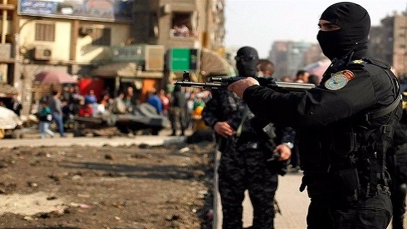 أحد أفراد قوات الأمن