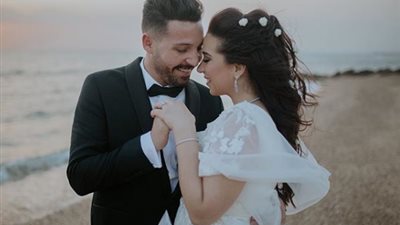 صور| لاتفوتك إطلالة فستان زفاف أسما شريف منير على محمود حجازي
