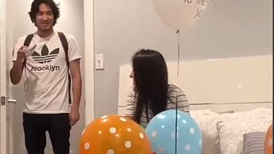 شاهد| رجل أخبرته زوجته أنها حامل يشعل فيسبوك والمتابعين: أنا عارف بيجبولنا الستات دي منين 
