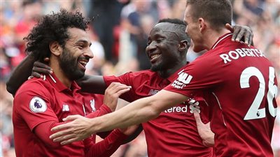 ليفربول يدخل في مفاوضات لتجديد عقد مدافعه 