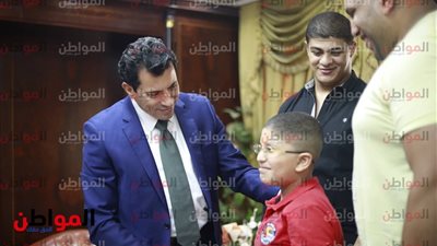 صور.. وزير الشباب والرياضة يكرم أبطال منتخب مصر لـ