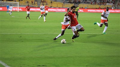 صلاح يلتزم برعاة المنتخب.. ووكيله يخاطب الاتحاد معترضا