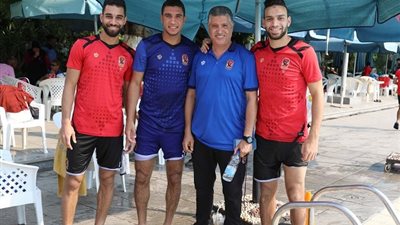 تدريبات مائية لـ ثلاثي الأهلي