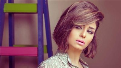 عندما نطق الأبيض على جسد منة فضالي في آخر جلسة تصوير !!