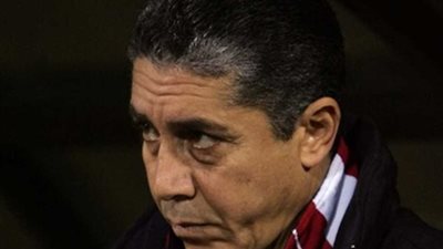 جلسات فنية عديدة بين محمد عمر ولاعبي الاتحاد قبل مواجهة الحدود