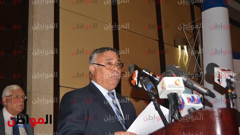 الدكتور رجب عبدالعظيم