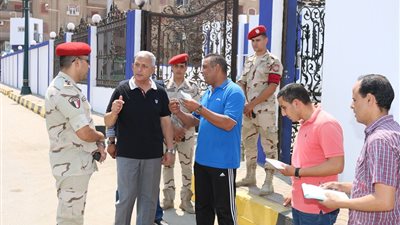 صور.. محافظ المنوفية يتابع الإستعدادات النهائية للمستشفي العسكري ـ الكوم