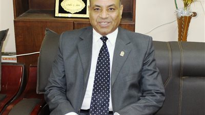 أبو الوفا: لأول مرة سلالم طوارئ و700 مرتبة بالمدينة الجامعة في الوادي الجديد
