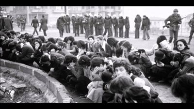 حتى لا ننسى.. الجيش التركي يشن إنقلابا دمويا ويمارس أبشع صور التعذيب في ديار بكر