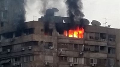 السيطرة على حريق اندلع داخل شقة سكنية فى أكتوبر