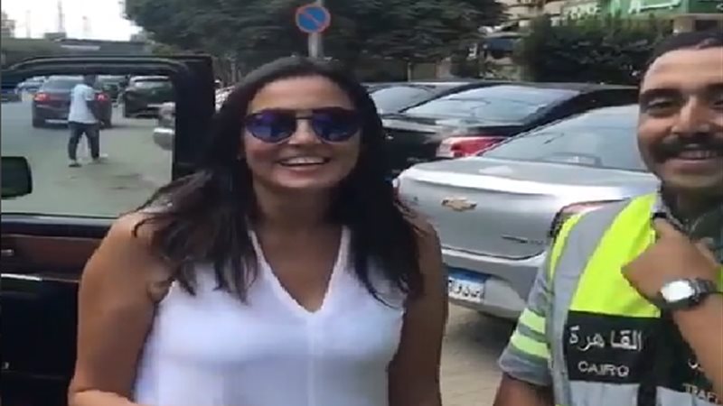 بشرى مع رجل المرور