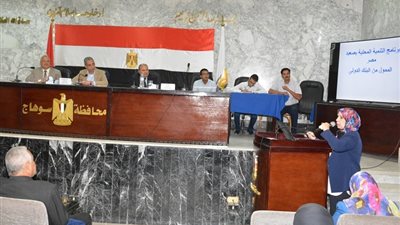 تنفيذ 48 مشروع بقطاعات الإسكان والطرق والرى ومياه الشرب ممولة من البنك الدولي في سوهاج 