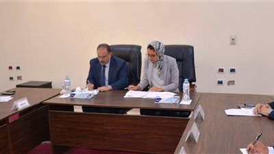 حصر المتميزين وإنشاء حضانات الإبداع والابتكار بـ الوادي الجديد 