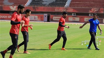 تدريبات قوية لـ ثلاثي حراس مرمى الأهلي في غينيا