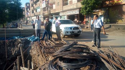 صور.. رئيس مركز ومدينة السنطة يتابع أعمال الصرف الصحي 