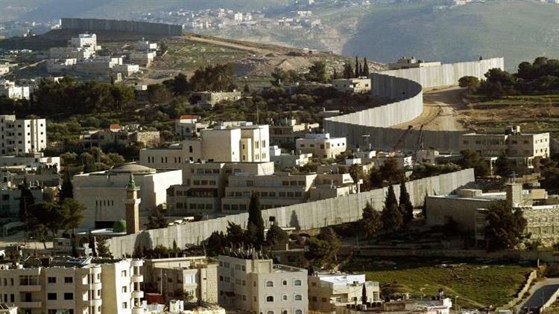قرية الوادي الأحمر