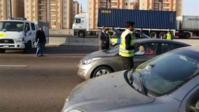 حملة مرورية مكبرة لضبط المخالفات المرورية بالجيزة 