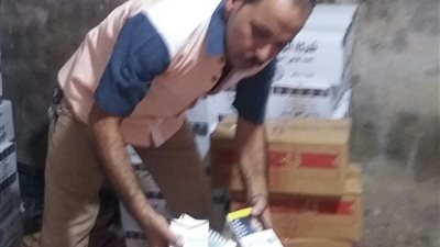 ضبط مصنع للأدخنة بدون تراخيص فى سوهاج