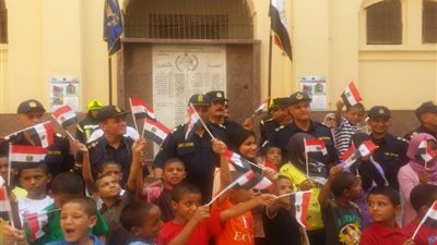 صور.. أمن القاهرة يستضيف أطفال شوارع لقضاء يوما بالمديرية