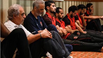 الأهلي يصل ستاد 28 سبتمبر بعد صلاة الجمعة
