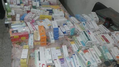 ضبط كميات كبيرة من الأدوية المهربة المهربة ببني سويف