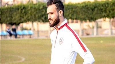 حمدي النقاز يعود للقاهرة بعد الإجازة الدولية