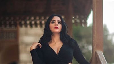 بفستان مثير .. إيمان سلامة تتألق في أحداث جلسة تصوير لها
