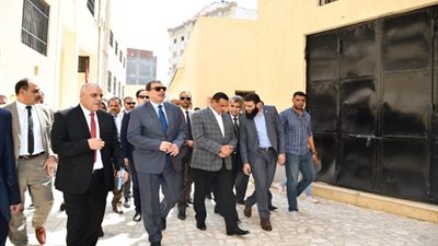 صور.. وزير القوي العاملة ومحافظ البحيرة يتفقدان مركز التدريب المهني بحوش عيسي