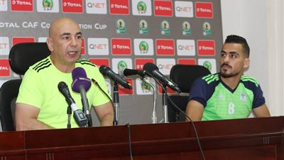 عمرو موسي: هذة المباراة تحمل طموح جديدة