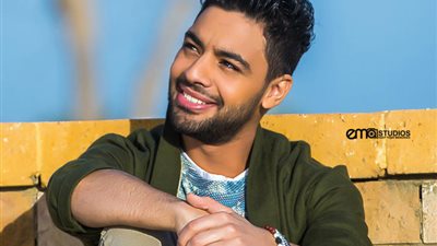 أحمد جمال في صورة جديدة خلال تسجيل ألبومه الجديد
