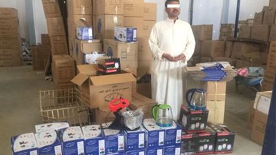 ضبط صاحب مصنع بدون ترخيص لتصنيع الأدوات الكهربائية بالفيوم