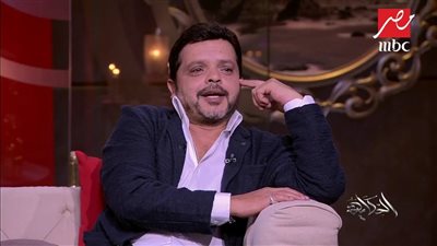 الحكاية .. محمد هنيدي يعود للمسرح ويعلق على 