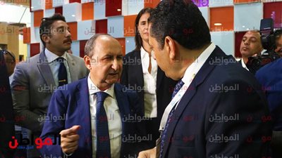 صور.. وزير الصناعة يشهد إطلاق معرض البناء الدولي بمصر