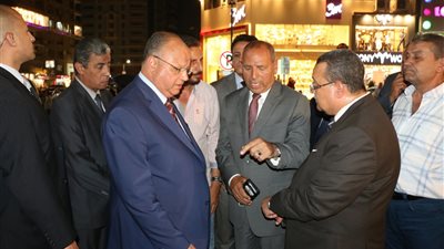 محافظ القاهرة يتفقد أعمال تطوير شارع عباس العقاد