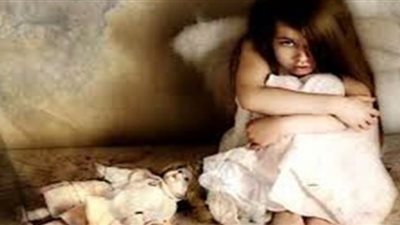 بعد اغتصابه طفلة .. النيابة تأخذ قرارها بشأن عجوز 15 مايو