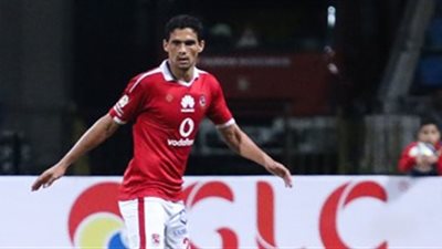   صور.. نجوم الأهلي يساندون محمد نجيب في المستشفى