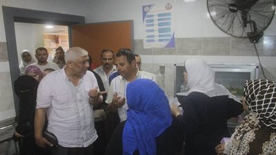 صور.. رئيس مدينة دسوق يتفقد عددا من مراكز الغسيل الكلوي